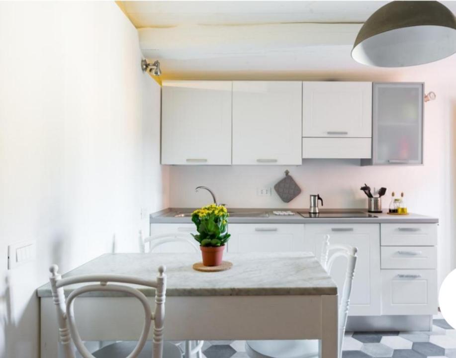 Cozy Studio In Trastevere Rome Bagian luar foto