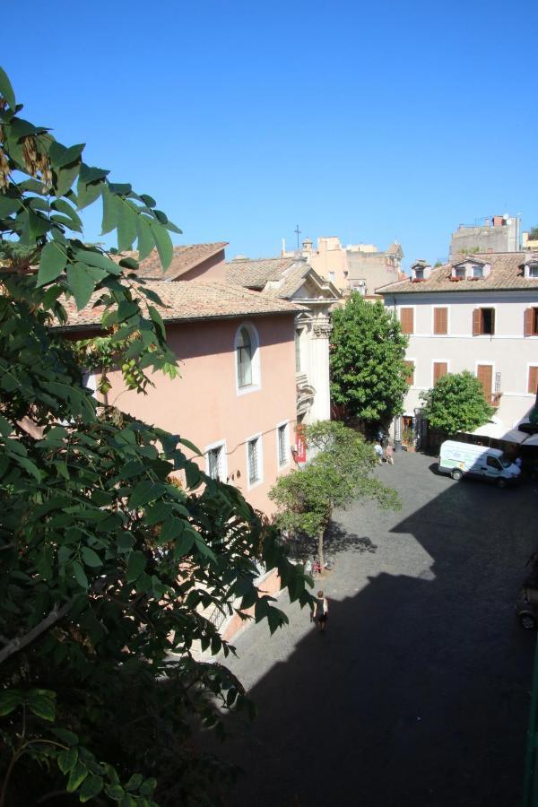 Cozy Studio In Trastevere Rome Bagian luar foto